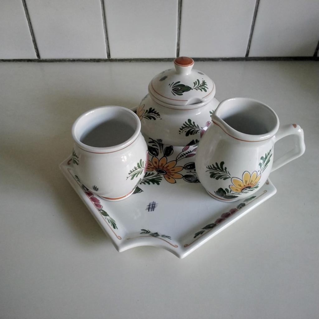 Regina Gouda plateel  roomstel met lepelvaasje  op onderblad, Antiek en Kunst, Ophalen of Verzenden