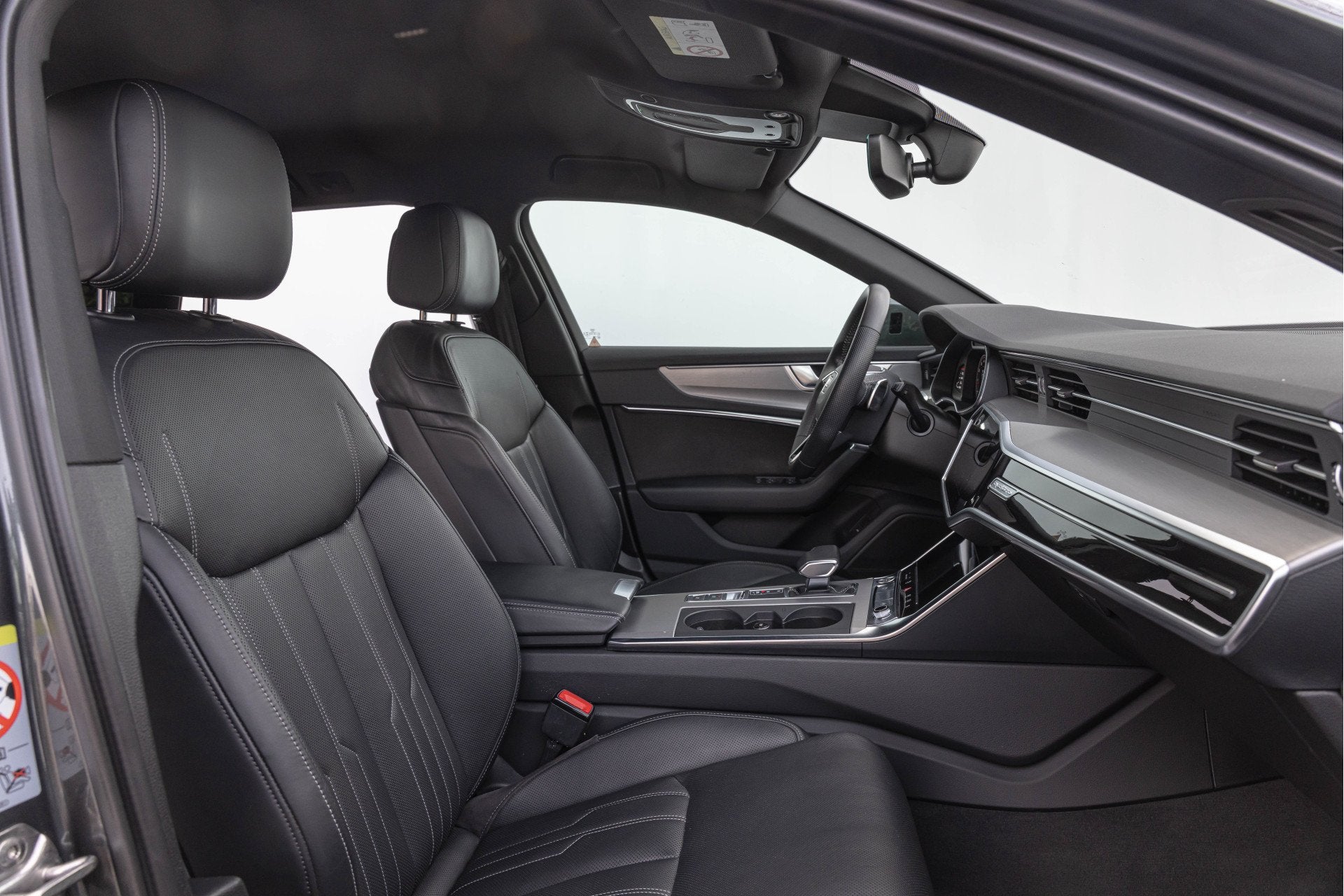 Foto 4 van Audi A6 Avant 55 TFSI Quattro 340pk S-line Luchtv. HD-Matrix