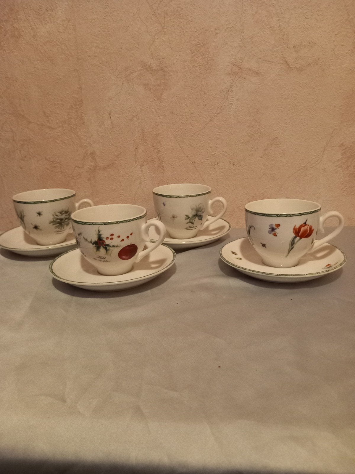 4 kop en schotels Janneke Brinkman Salentijn, Ophalen of Verzenden, Zo goed als nieuw, Overige stijlen, Kop(pen) en/of Schotel(s)