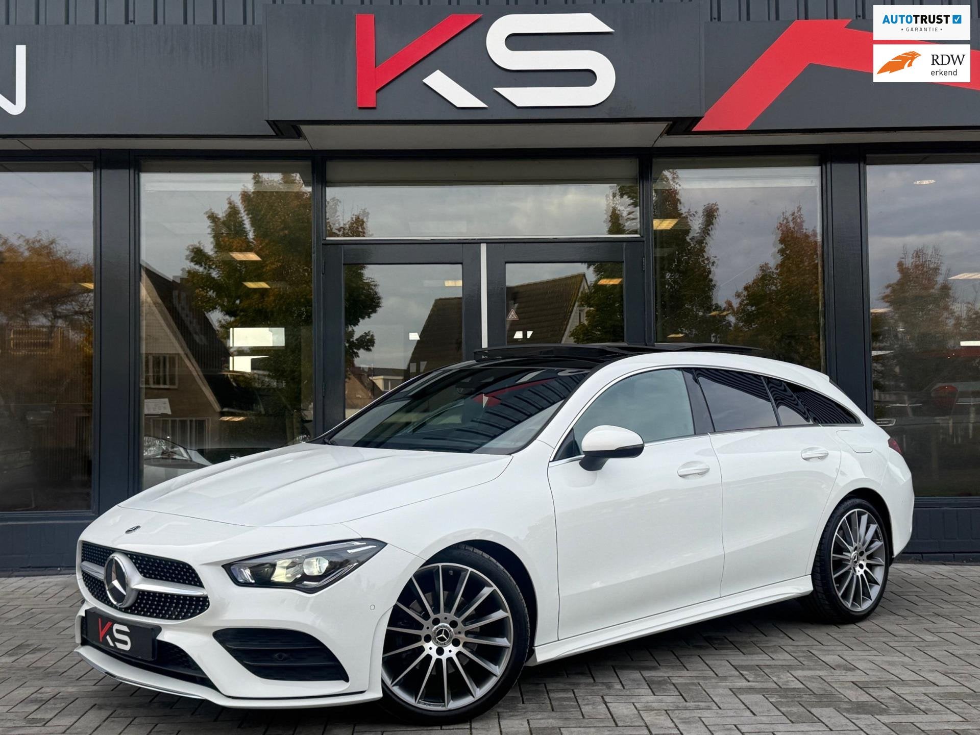 Mercedes-Benz CLA-klasse Shooting Brake 200 AMG Ambiente Pan, 730 kg, Gebruikt, Zwart, 4 cilinders