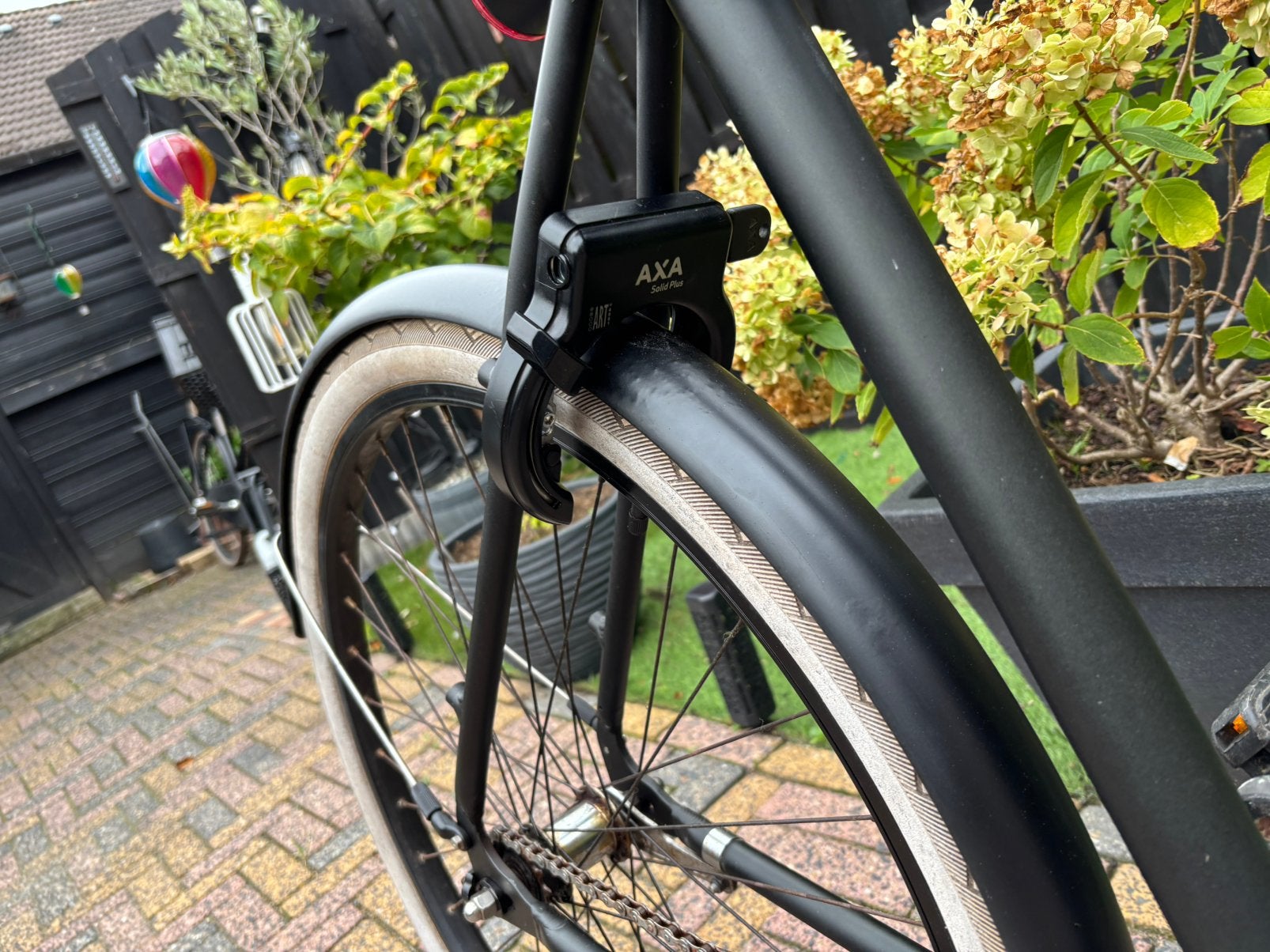 Foto 8 van T.K een 28 inch vanmoof fiets niet elektrische model NO 3
