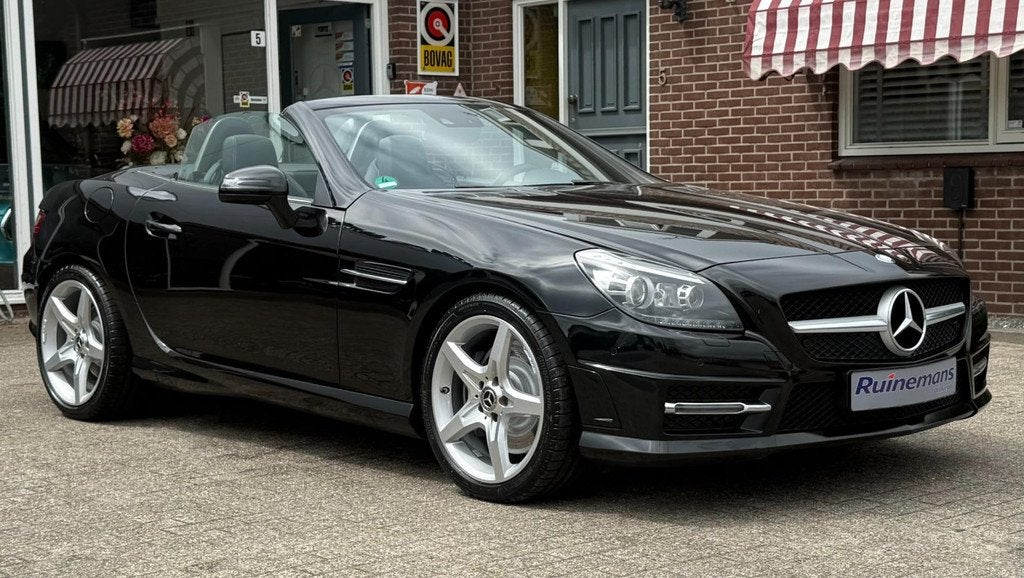 Mercedes-Benz SLK-klasse 350 AMG / HARMAN / ILS / AIRSCARF, Auto's, Mercedes-Benz, Automaat, Achterwielaandrijving, Zwart, Bedrijf
