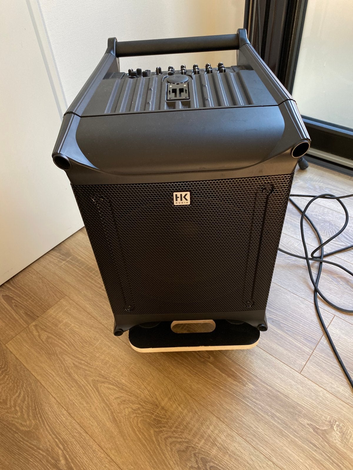 Zanginstallatie zwart met kleine boxen op standaard,, Muziek en Instrumenten, Ophalen of Verzenden, Gebruikt