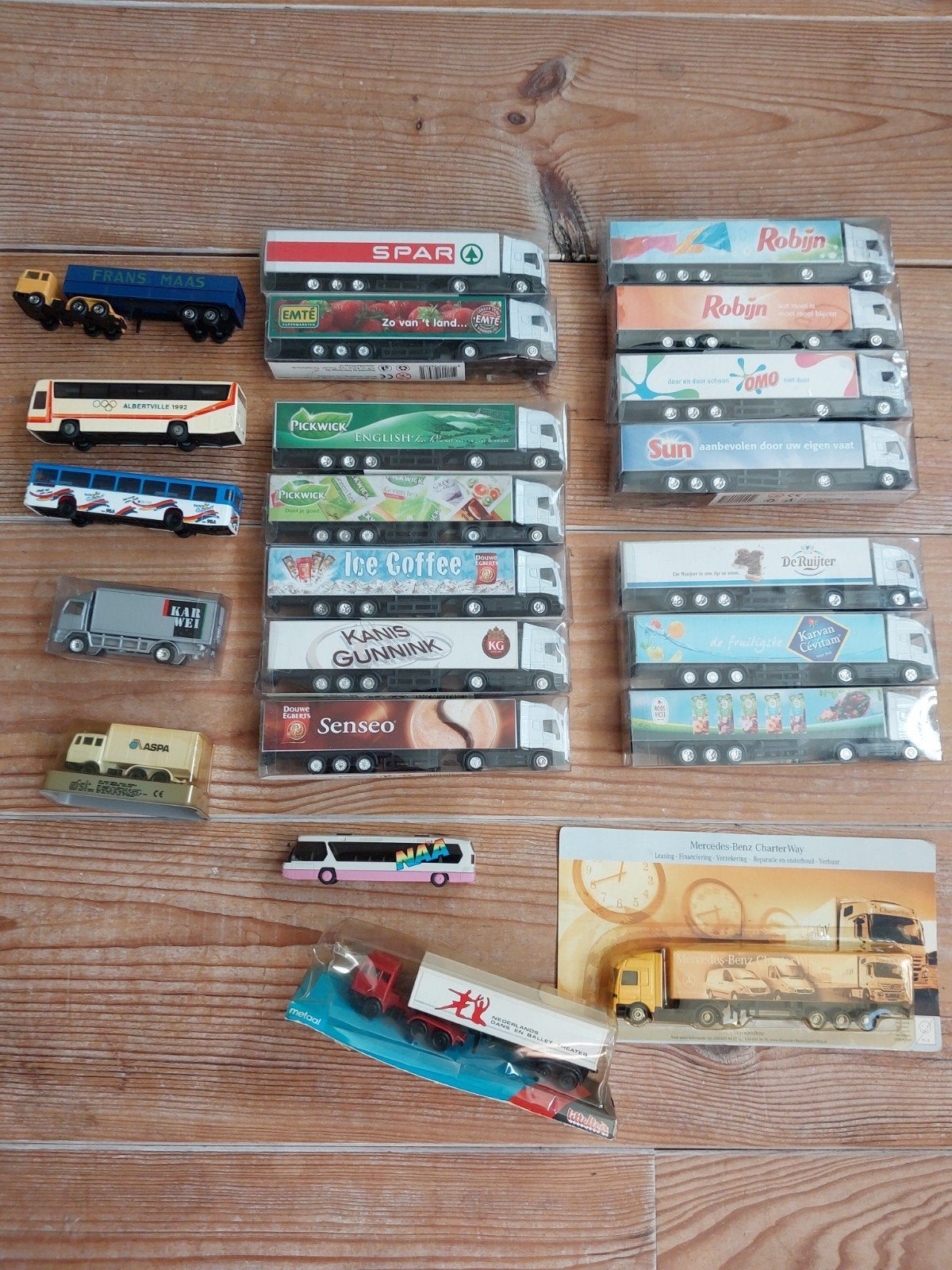 h0 Vrachtwagens, Hobby en Vrije tijd, Modelauto's | 1:87, Ophalen of Verzenden, Zo goed als nieuw, Bus of Vrachtwagen, Overige merken