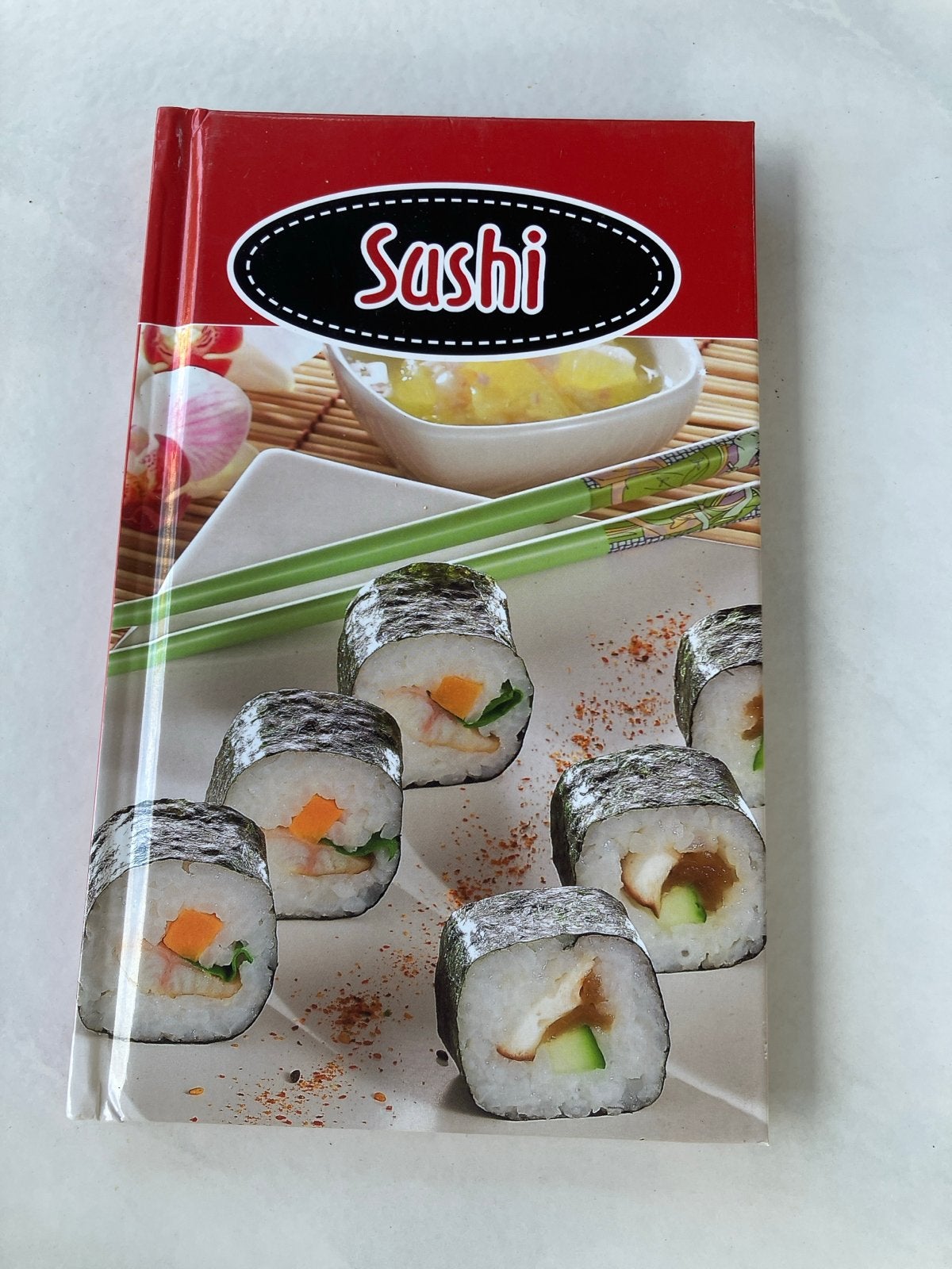 Sushi kookboek - Leer zelf sushi maken, Boeken, Ophalen of Verzenden, Zo goed als nieuw, Azië en Oosters, Hoofdgerechten