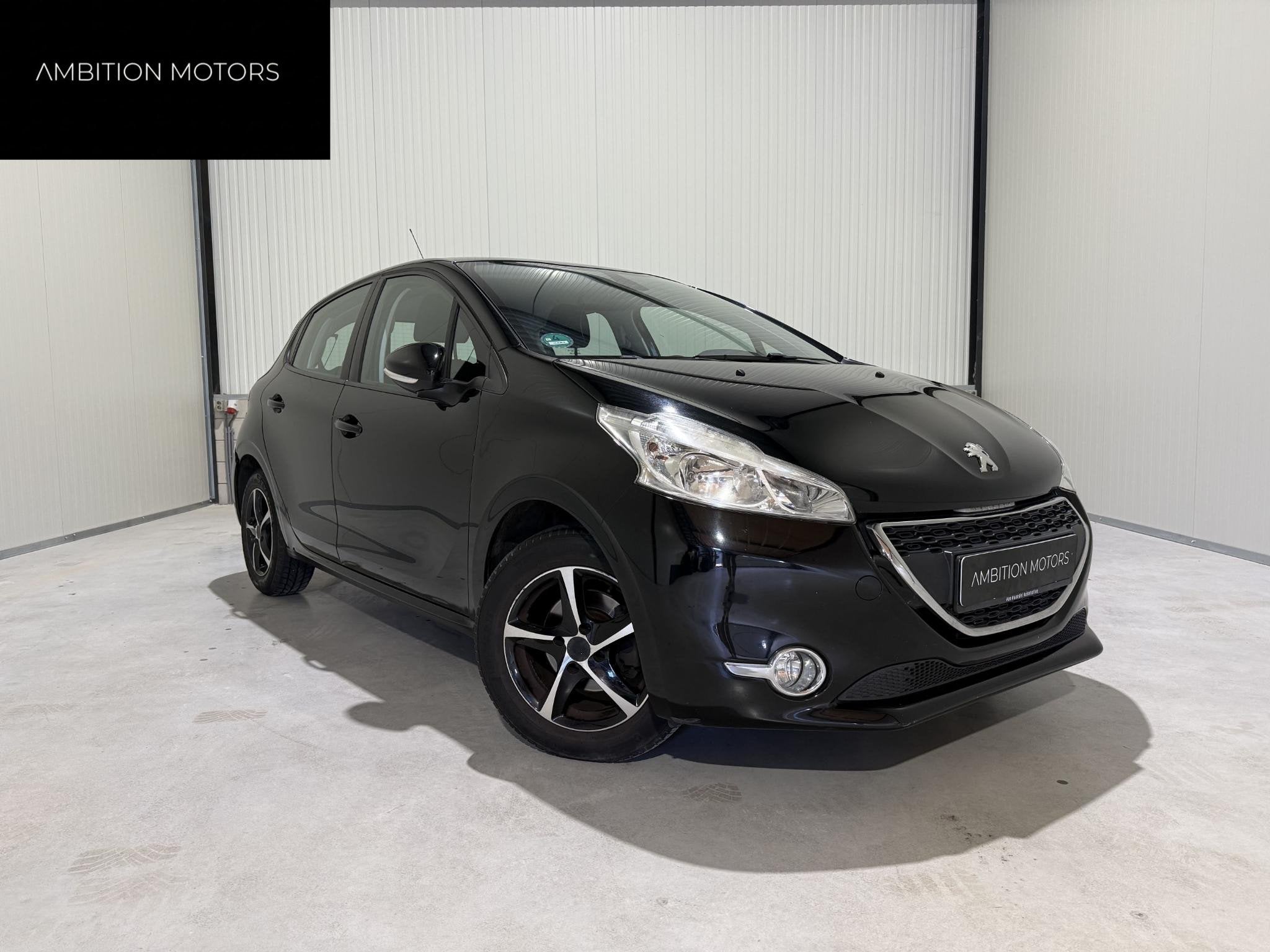 Peugeot 208 1.2 VTi Access Touchscreen/ Airco/ Navi Lees bes, Auto's, Voorwielaandrijving, Euro 5, Stof, Gebruikt