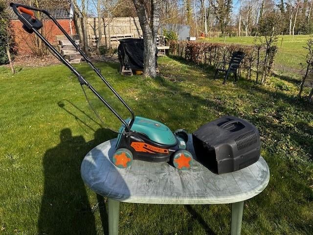 Electrische grasmaaier met opvangbak, Tuin en Terras, Grasmaaiers, Ophalen, Cirkelmaaier, Gebruikt, Elektrische grasmaaier