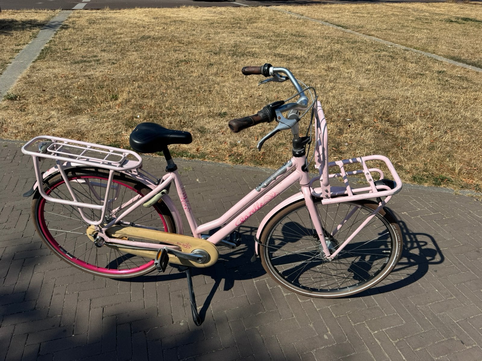 Fiets bakfiets Gazelle roze, Ophalen, Versnellingen, 56 cm of meer, Zo goed als nieuw