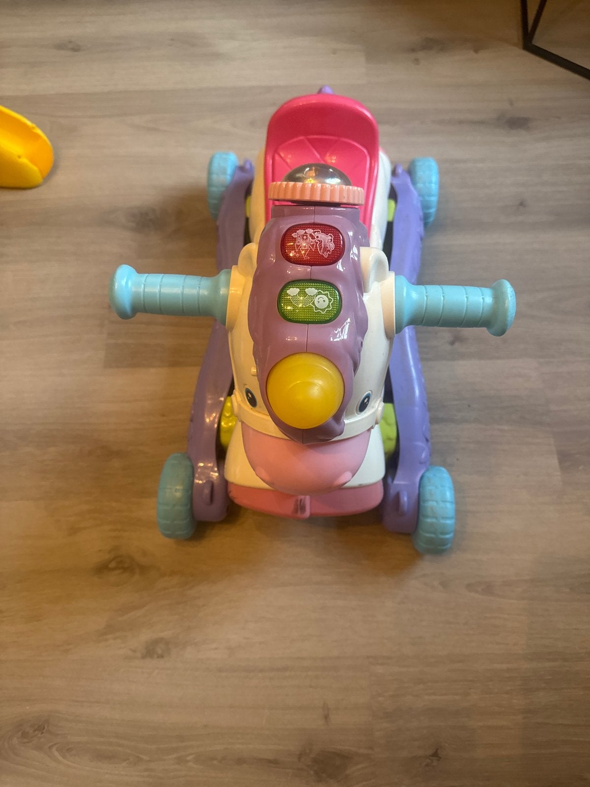 VTech Eenhoorn 3-in-1 loopfiets en hobbelpaard, Ophalen, Gebruikt, 6 maanden tot 2 jaar