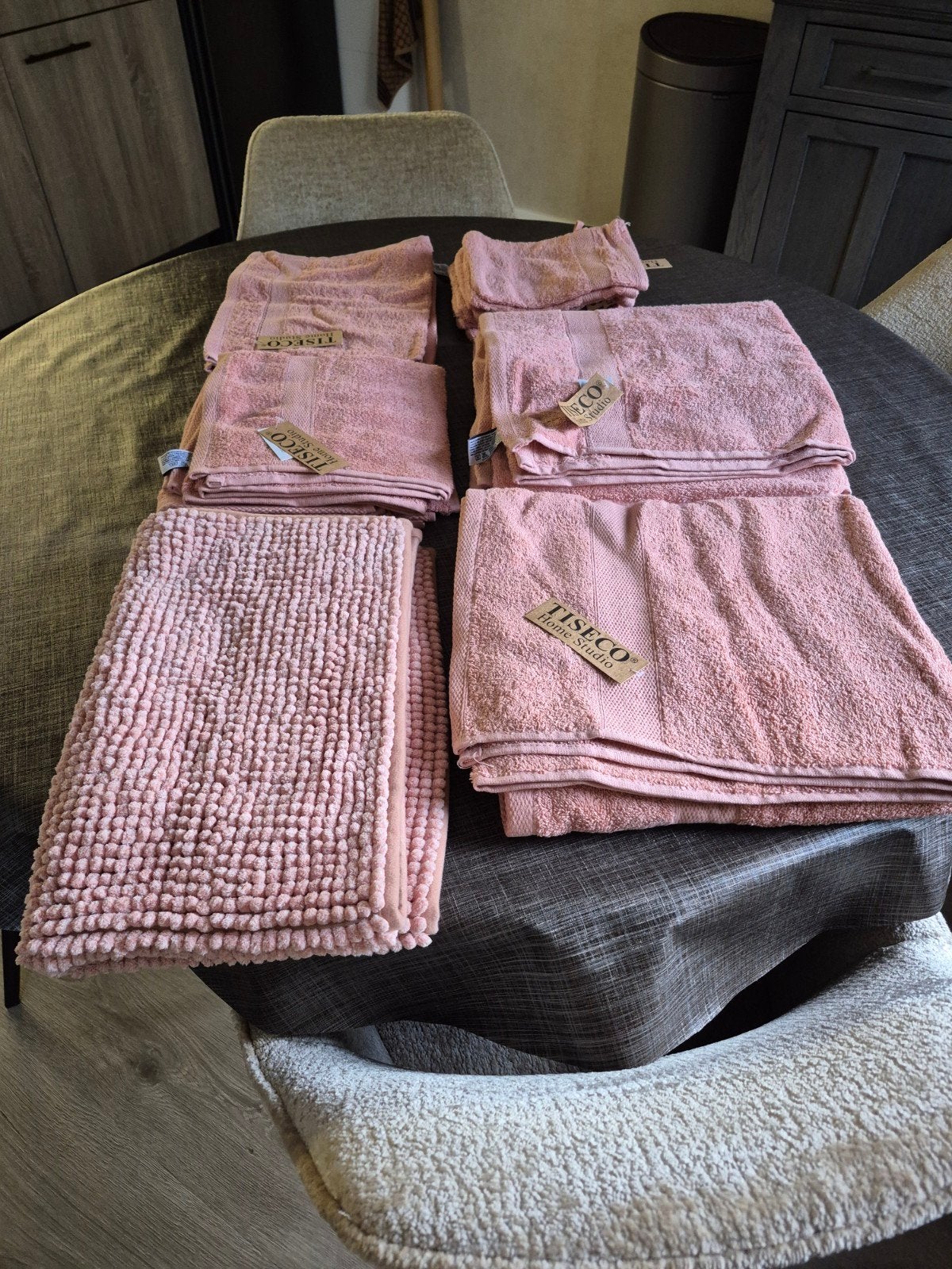 Tiseco handdoeken set plus badmat roze, Ophalen, Nieuw, Roze, Handdoek