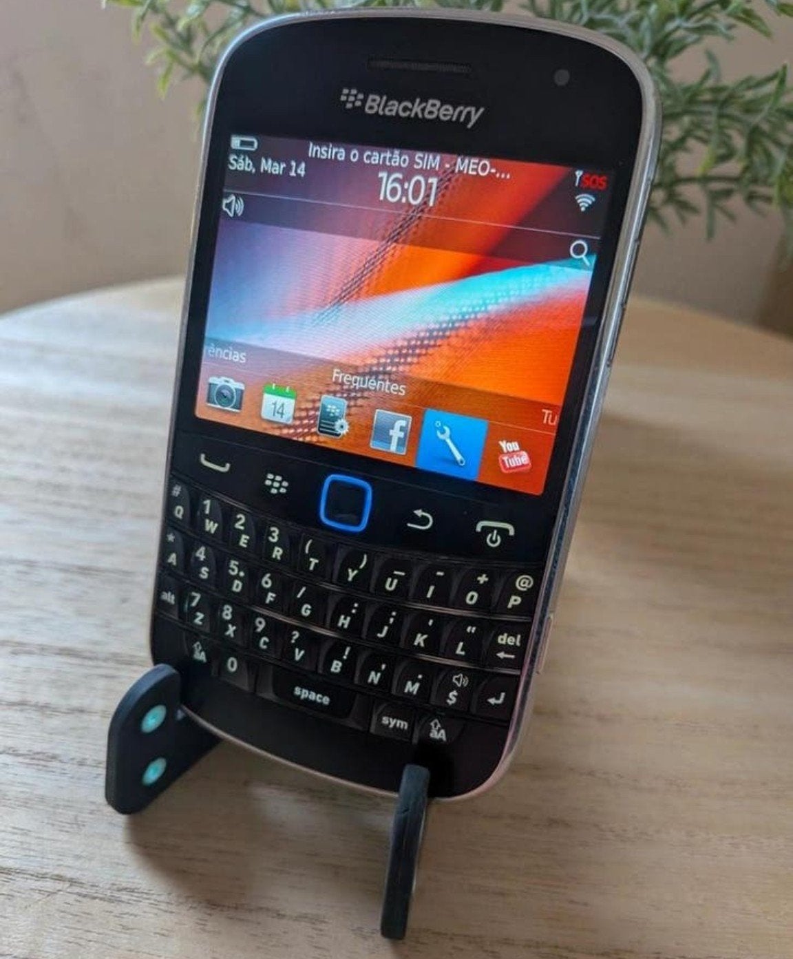 Te koop: een nette BlackBerry Bold 9900 black edition .

Dez, Ophalen of Verzenden, Zo goed als nieuw