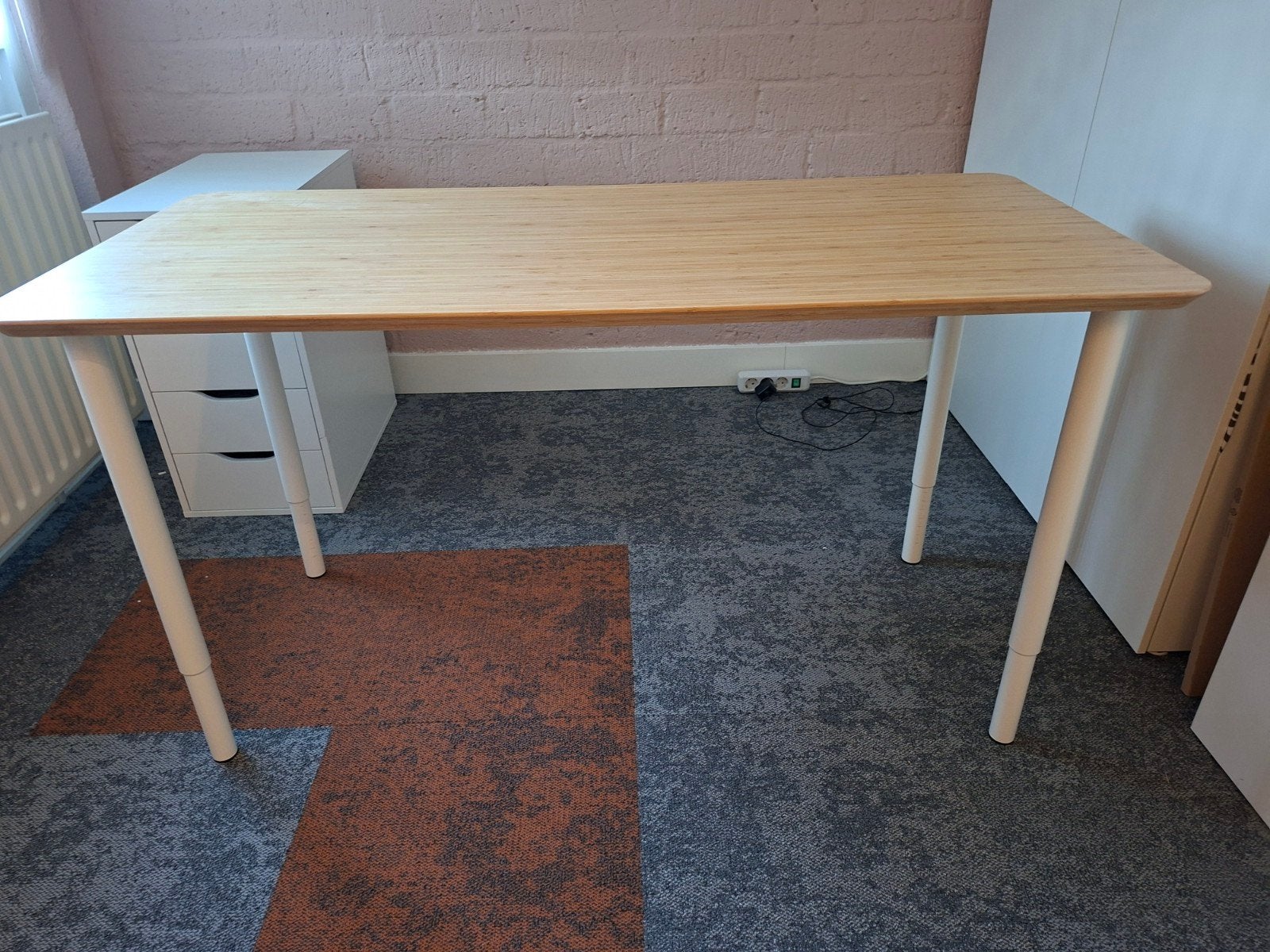 IKEA ANFALLARE Bamboe Tafelblad met Verstelbare Poten, Ophalen, Hout, In hoogte verstelbaar, Zo goed als nieuw