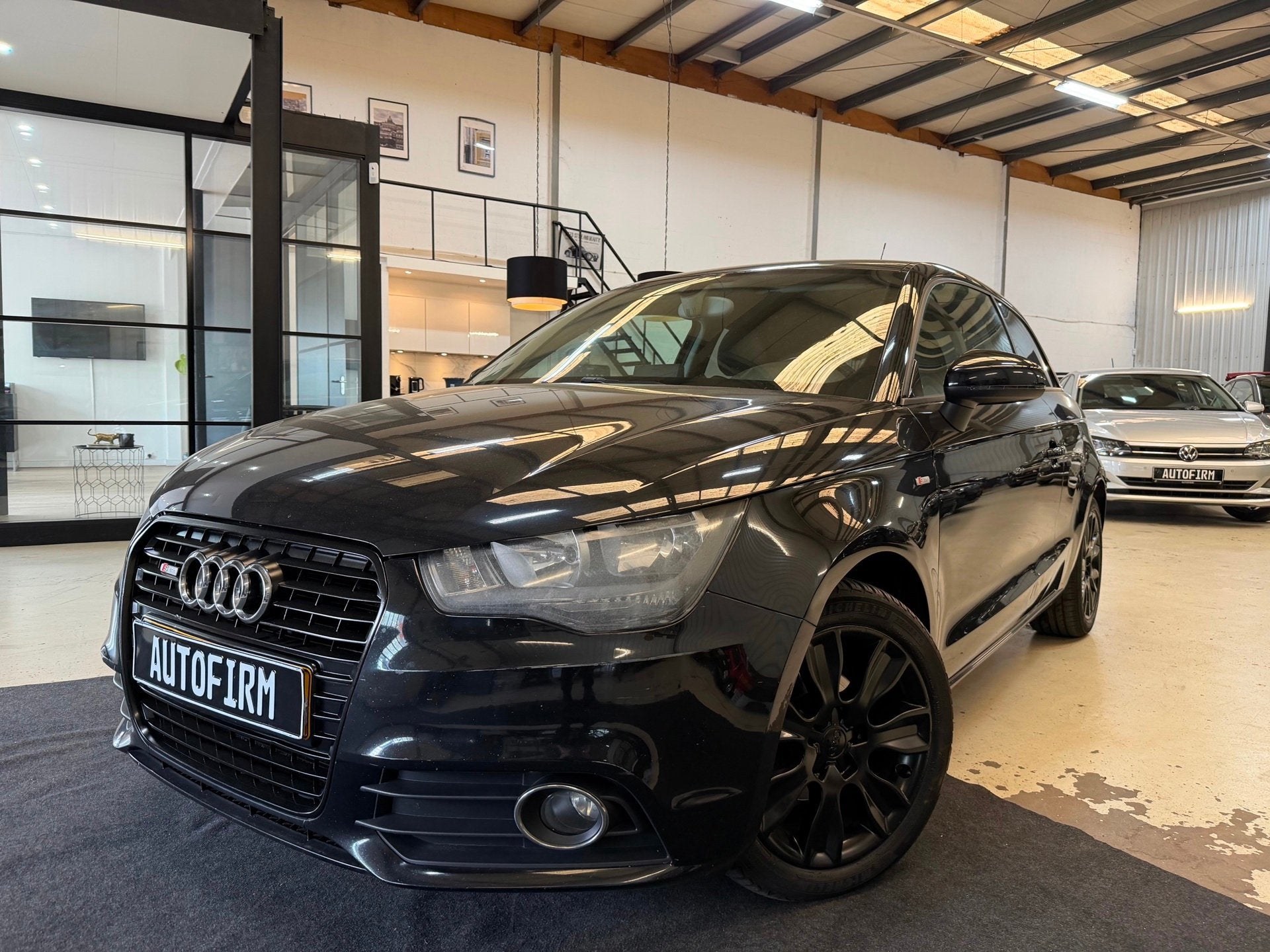 Audi A1 1.2 TFSI S-Line Cruise control Bluetooth NAP Boordco, Auto's, Voorwielaandrijving, Euro 5, 86 pk, Zwart