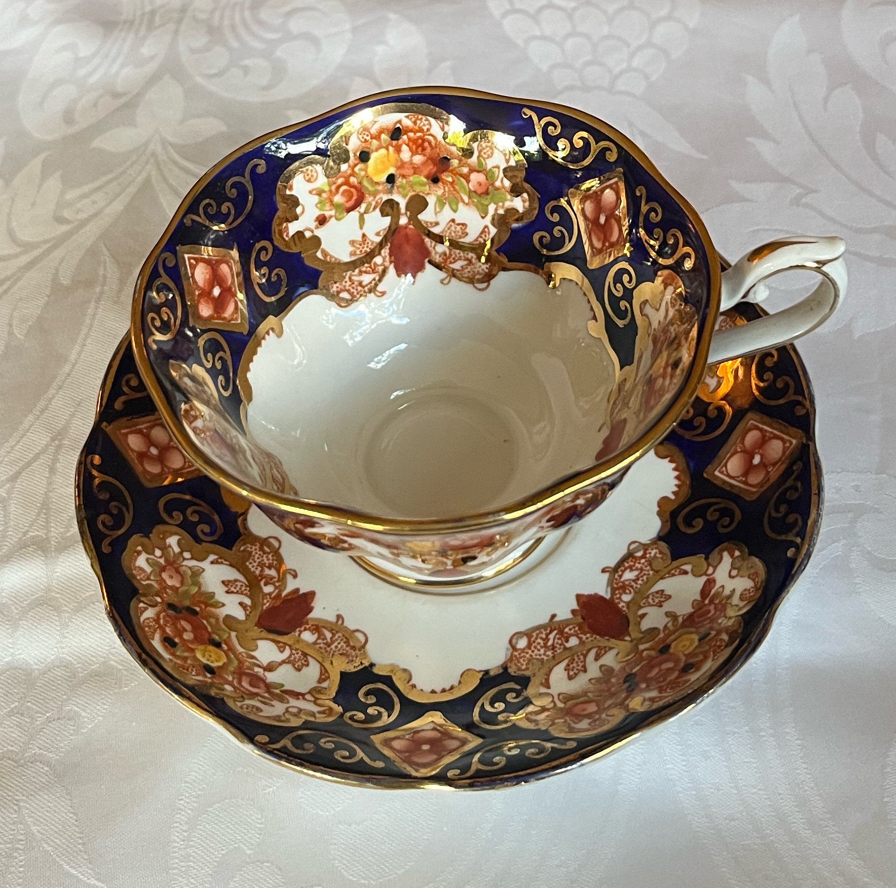 Royal Albert “Heirloom” kop en schotel., Verzenden