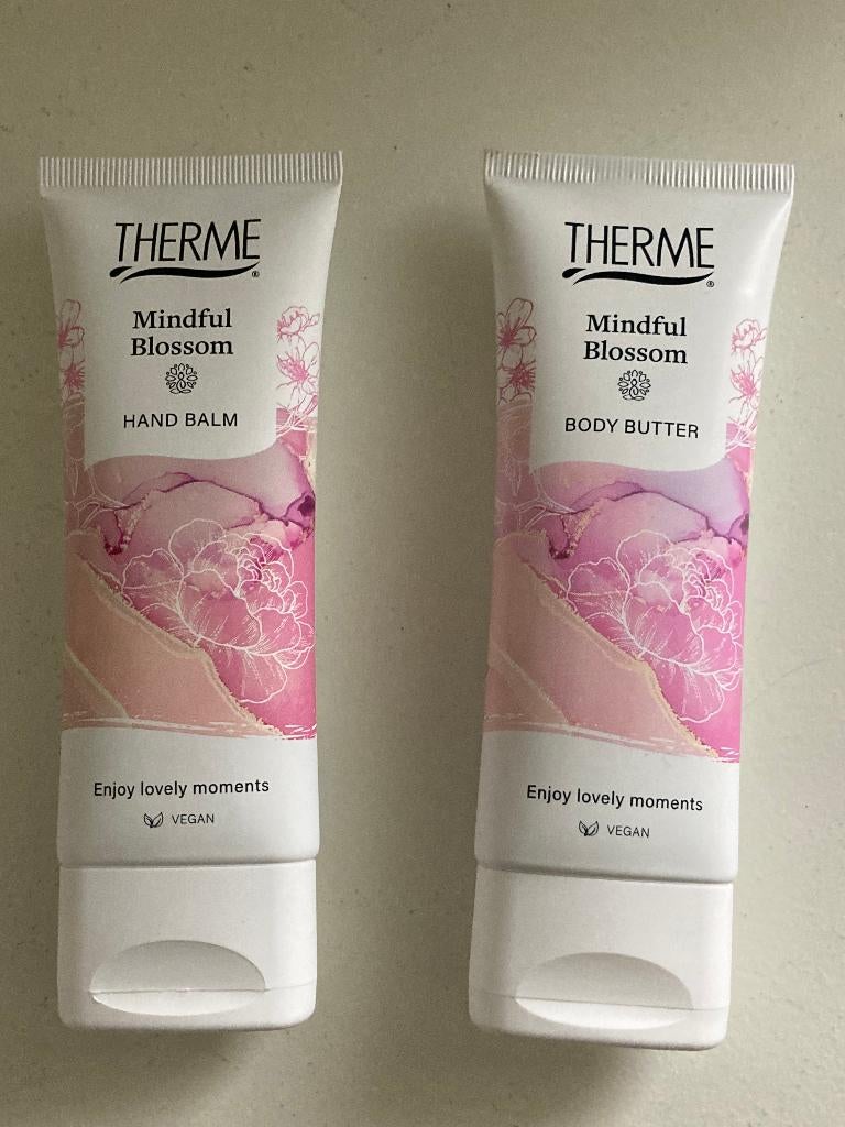 Handcrème en body butter Mindful Blossom - Therme, Ophalen of Verzenden, Nieuw, Bodylotion, Crème of Olie