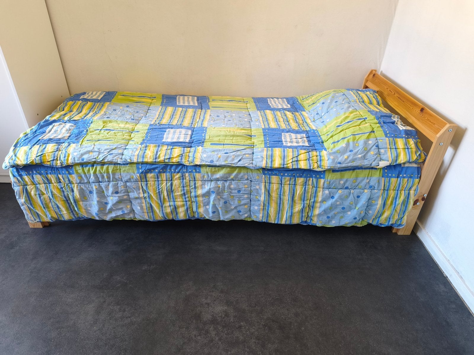 IKEA Eenpersoonsbed bedframe zonder matras (90x200), Ophalen, Gebruikt, 90 cm, 200 cm