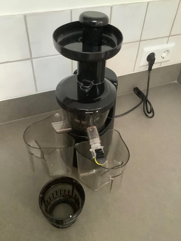 Slow juicer, Witgoed en Apparatuur, Ophalen, Zo goed als nieuw, Elektrisch, Slowjuicer