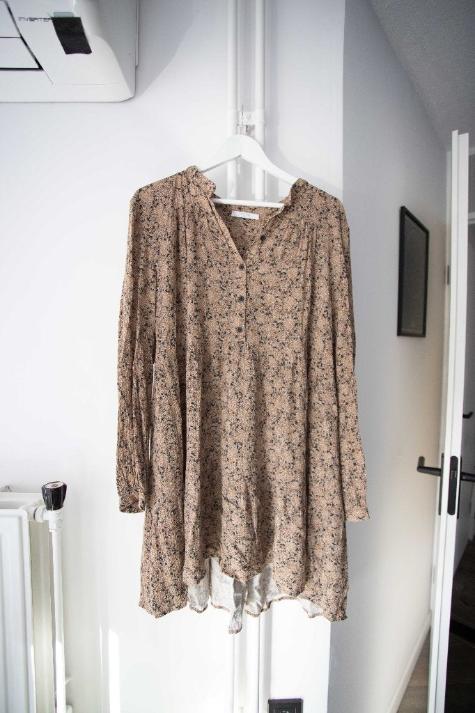 Korte jurk met patroon By Bar maat L, Kleding | Dames, By bar, Bruin, Maat 42/44 (L), Ophalen of Verzenden