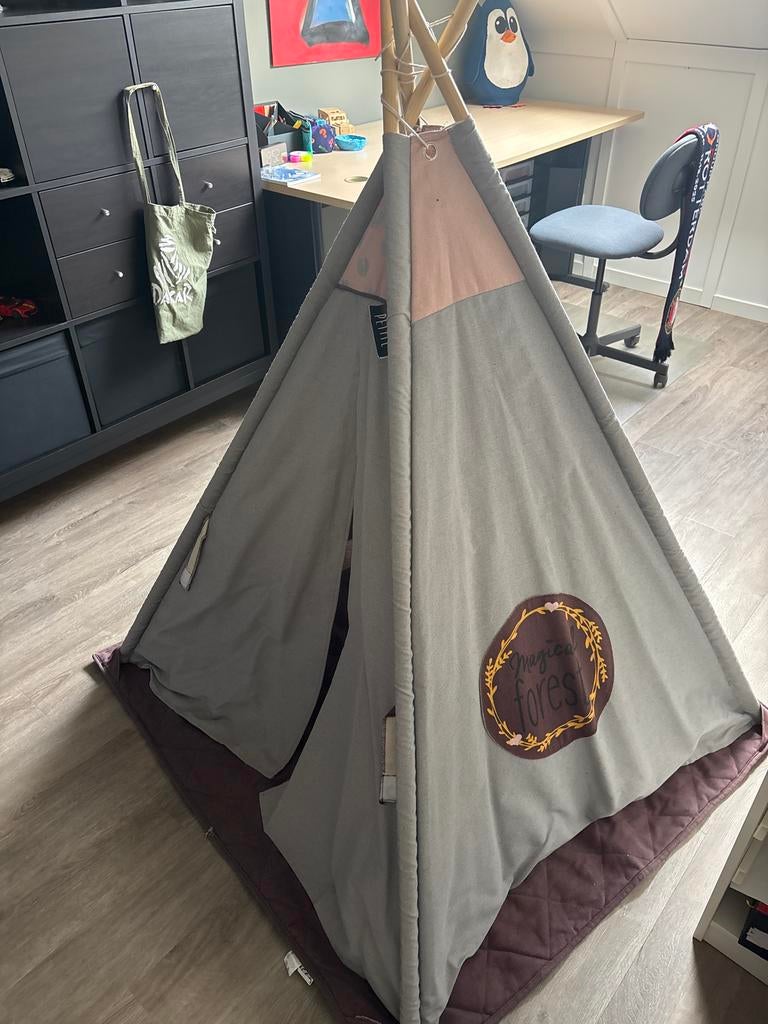 Factory Petite Tipi Tent 'Magical Forest' voor Kinderen, Ophalen, Zo goed als nieuw