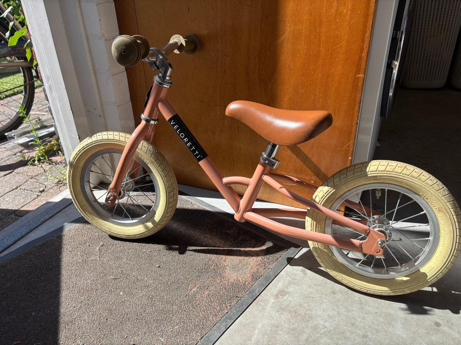 Veloretti loopfiets + extra wiel (om te bouwen naar driewiel, Fietsen en Brommers, Fietsen | Kinderfietsjes, Ophalen of Verzenden