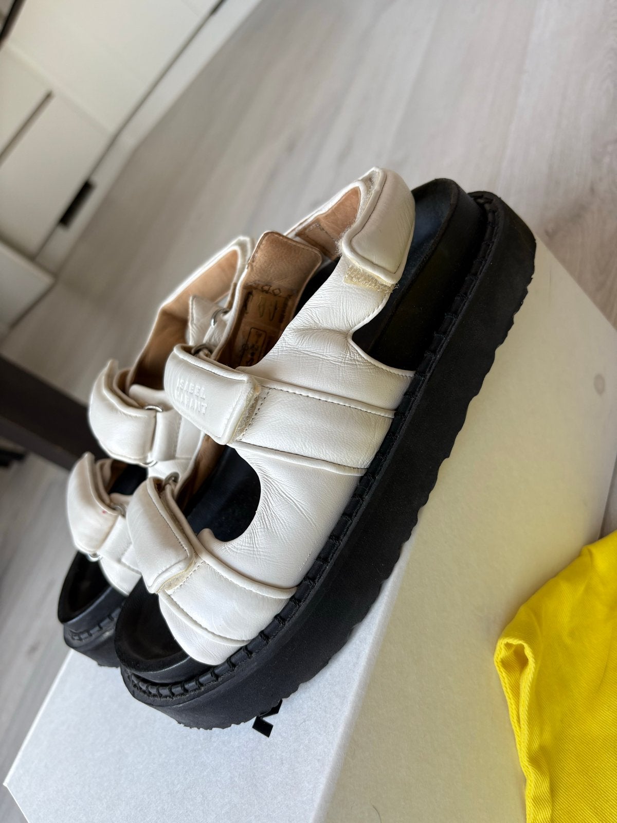 Isabel Marant sandalen leer ecru, Kleding | Dames, Schoenen, Verzenden, Zo goed als nieuw, Beige, Sandalen of Muiltjes