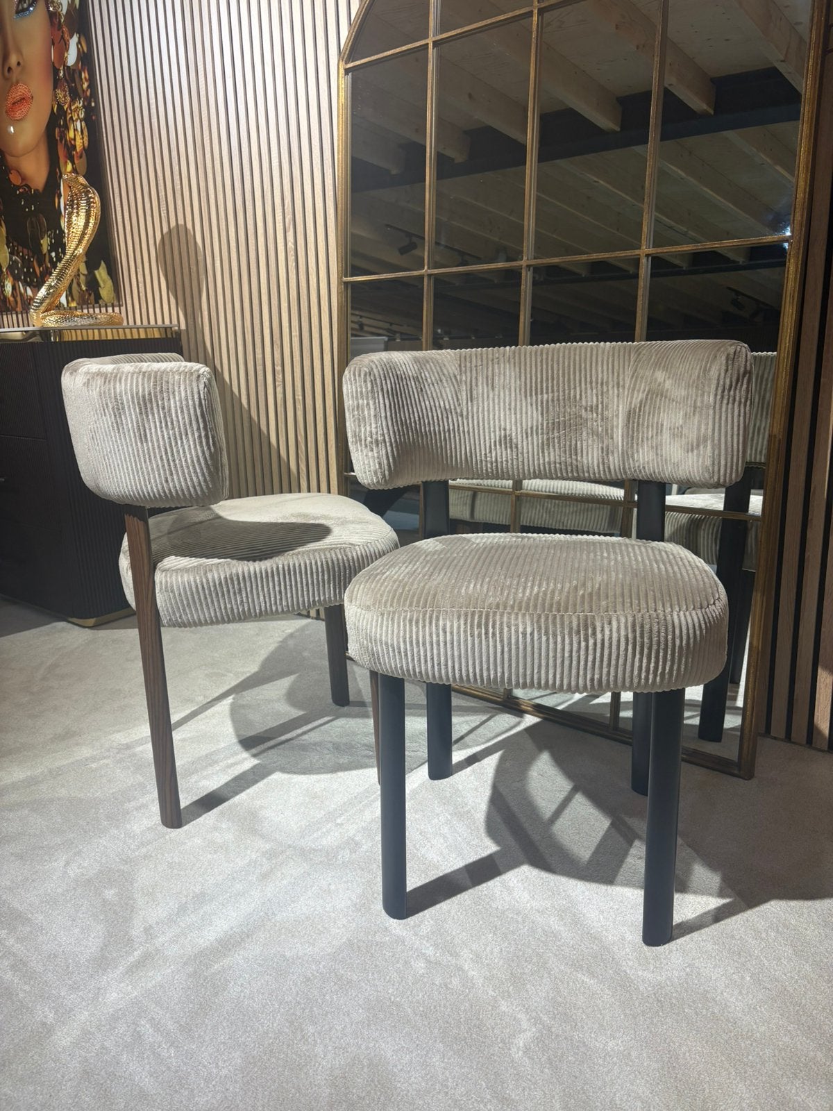 Japandi style beige of taupe eetkamerstoel nieuw stoel chair, Huis en Inrichting, Japandi, Overige kleuren, Stof, Nieuw