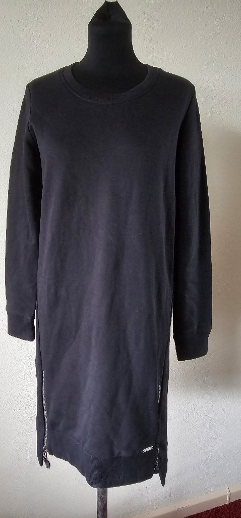 Zwarte winterjurk met ritsen - Jane Lushka maat s (51024), Kleding | Dames, Zwart, Ophalen of Verzenden, Jane Lushka, Knielengte
