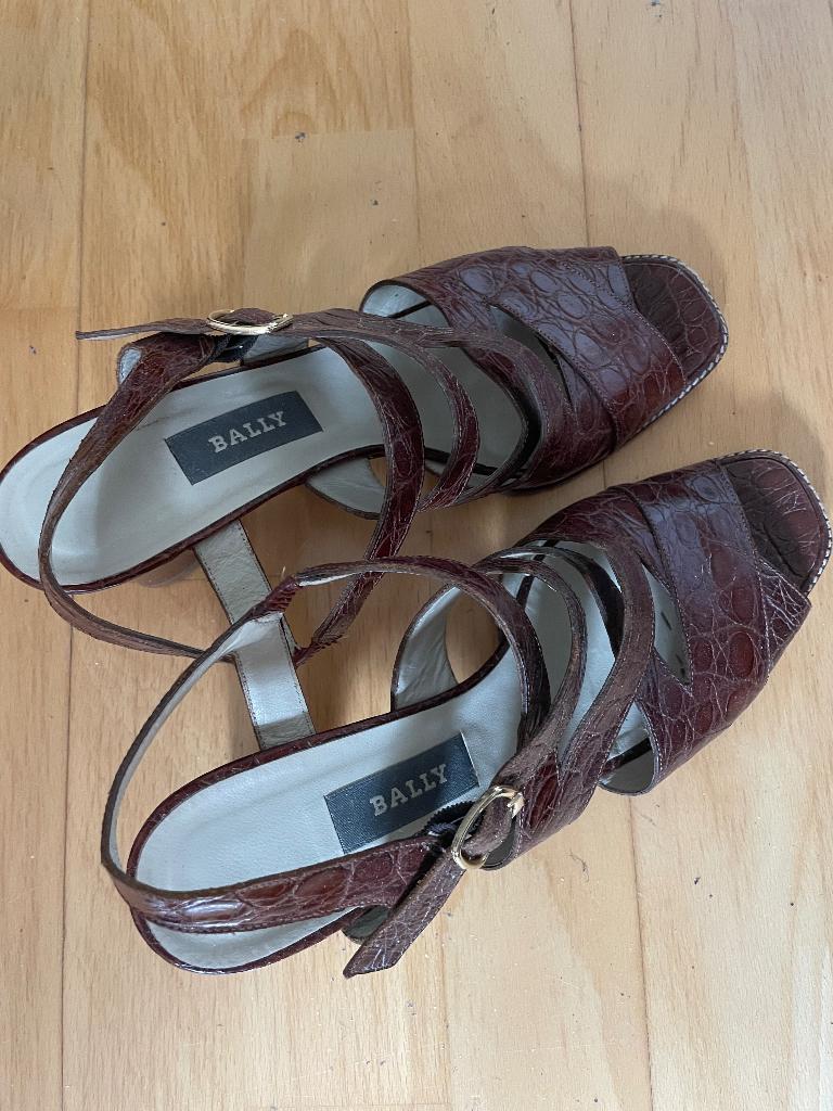 Bally dames schoen, mt 39, Kleding | Dames, Schoenen, Overige kleuren, Sandalen of Muiltjes, Ophalen of Verzenden, Bally