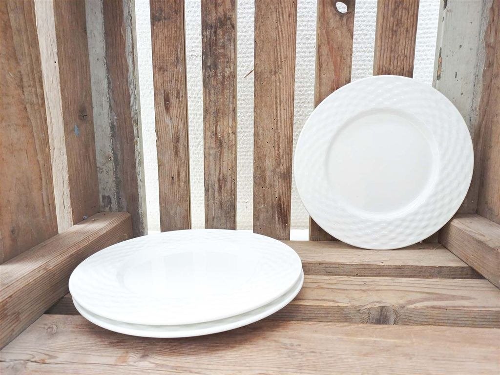 3 stuks porseleinen schaaltjes/bordjes 39972, Huis en Inrichting, Keuken | Servies, Gebruikt, Ophalen of Verzenden, Bord(en), Overige stijlen