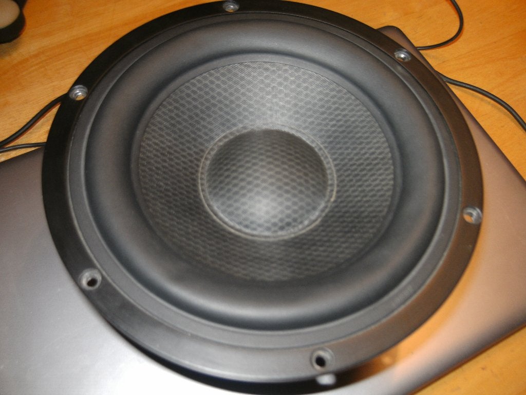 Visaton TIW 200XS subwoofer in kist, Subwoofer, Zo goed als nieuw, Ophalen, 150 watt of meer