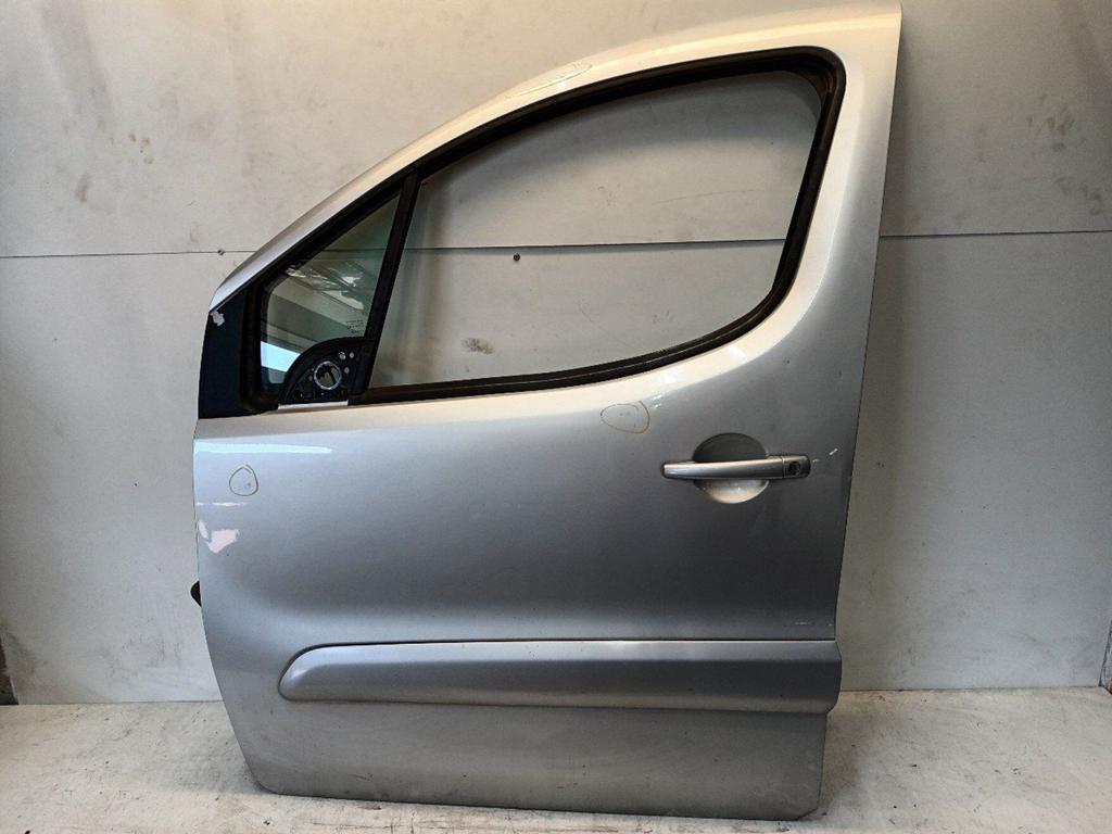 Portier links voor Peugeot Partner, Onderdelen@venauto.nl, Van der Ven Autorecycling B.V., Gebruikt, Ettenseweg 76, 4706 PB Roosendaal, The Netherlands