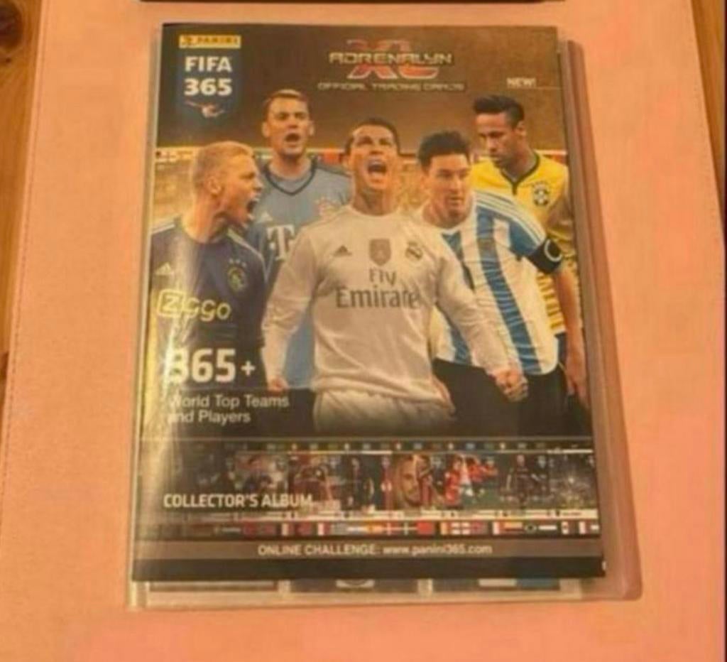 Panini adrenalyn fifa 365 . Seizoen 2015-2016, Hobby en Vrije tijd, Stickers en Plaatjes, Ophalen of Verzenden, Zo goed als nieuw