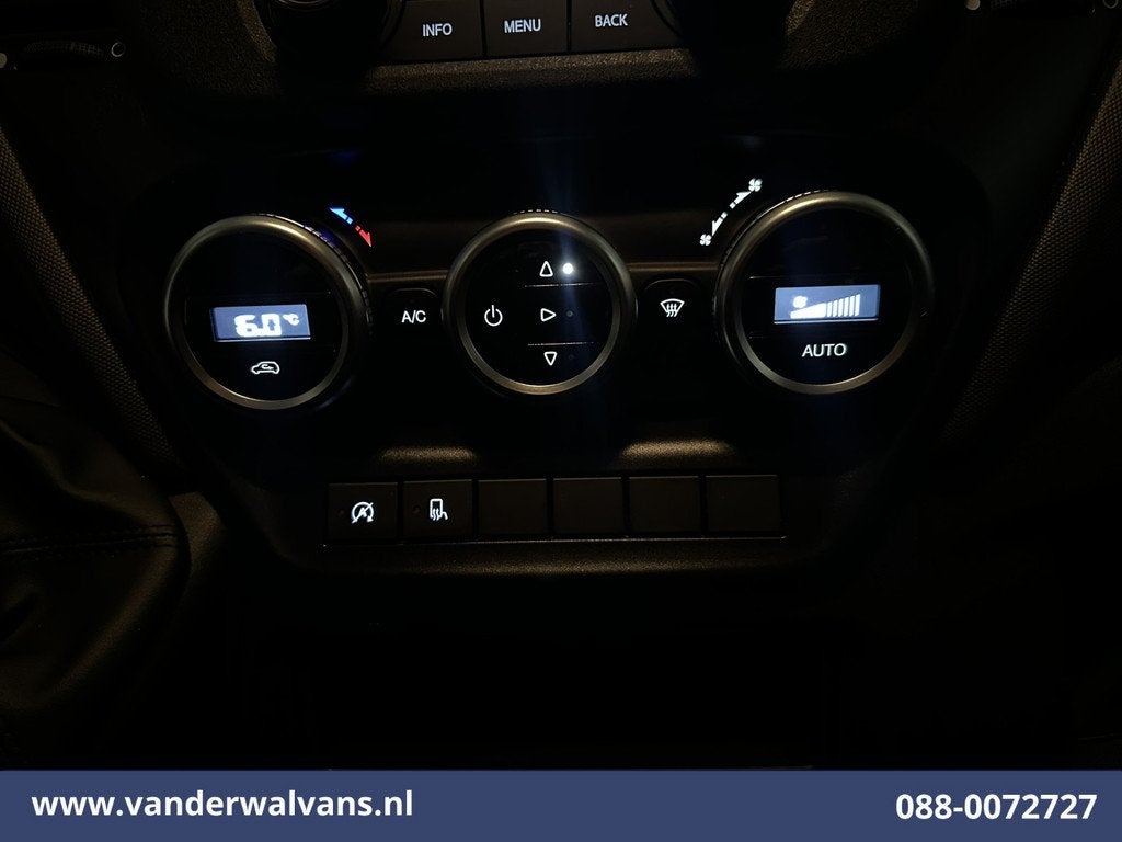 Iveco Daily 35S16 157pk L3H2 Euro6 Airco | 3500kg trekvermog, Auto's, Bestelauto's, Gebruikt, Iveco, 11 km/l, Geïmporteerd