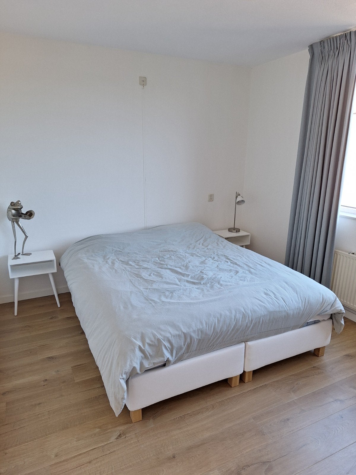 Ikea Espevår boxspring bed 160x200 + Valevåg matrassen ZGAN, Ophalen, Wit, Tweepersoons, Zo goed als nieuw
