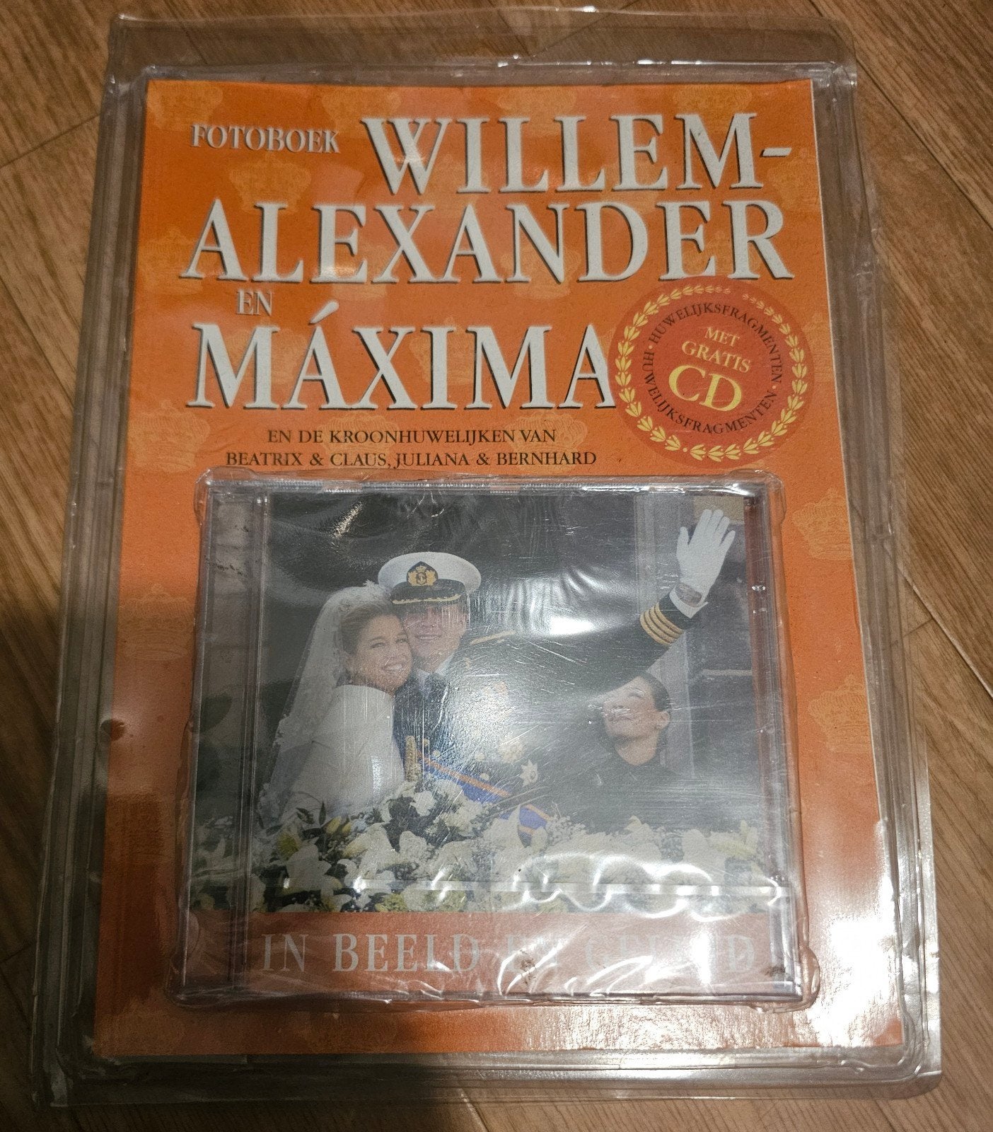 J. van Gelderen - Fotoboek Willem-Alexander en Maxima, Ophalen of Verzenden, Zo goed als nieuw, Nederland, J. van Gelderen