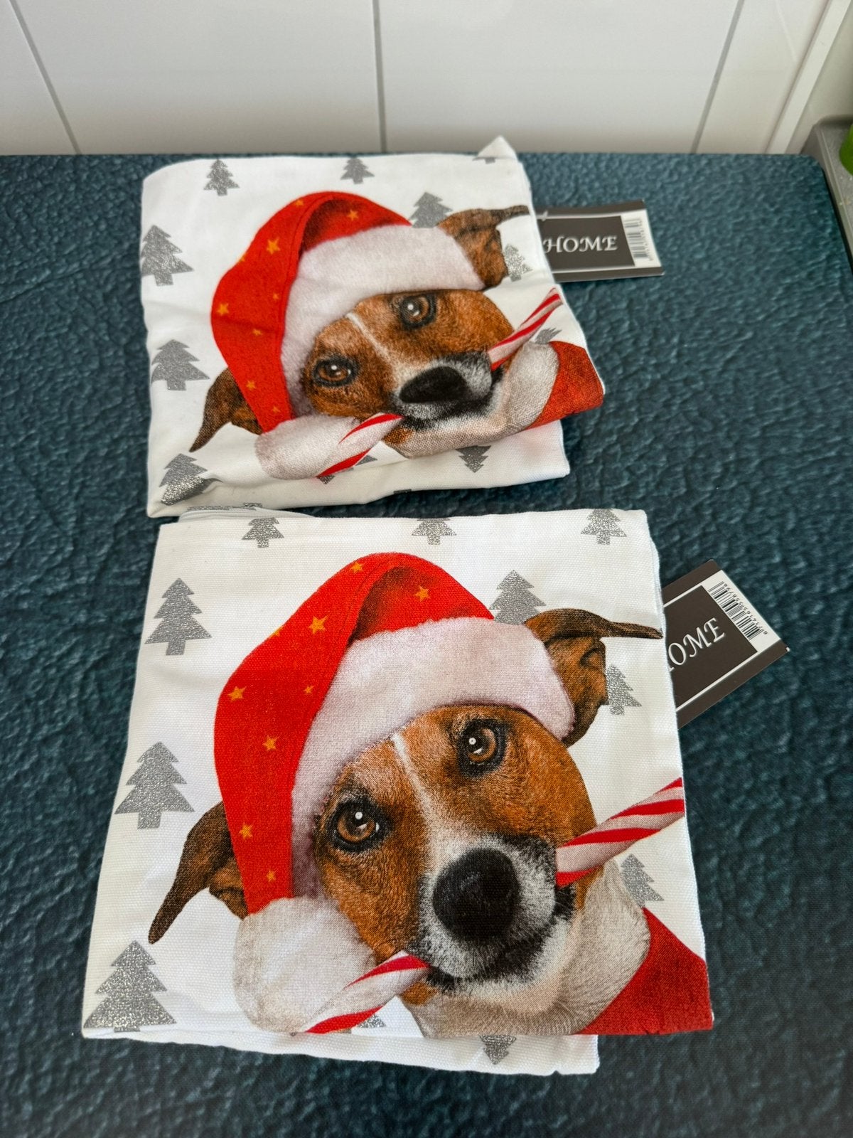 Kerst kussen sloop 40x40 met hond nieuw! 2 stuks, Ophalen of Verzenden, Nieuw, Overige kleuren, Vierkant