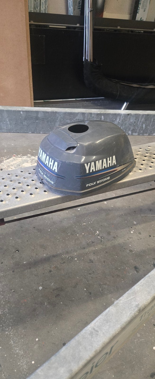 Gezocht ,een motorkapje van een Yamaha 2.5 pk 4 tact, Watersport en Boten, Ophalen of Verzenden, Benzine