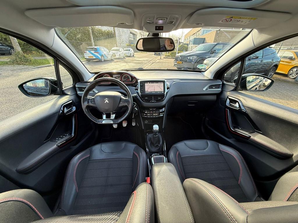 Peugeot 2008 1.2 PureTech GT-Line, Navi, Panodak, APK 07-27, Auto's, Voorwielaandrijving, Euro 6, 1199 cc, Leder en Stof