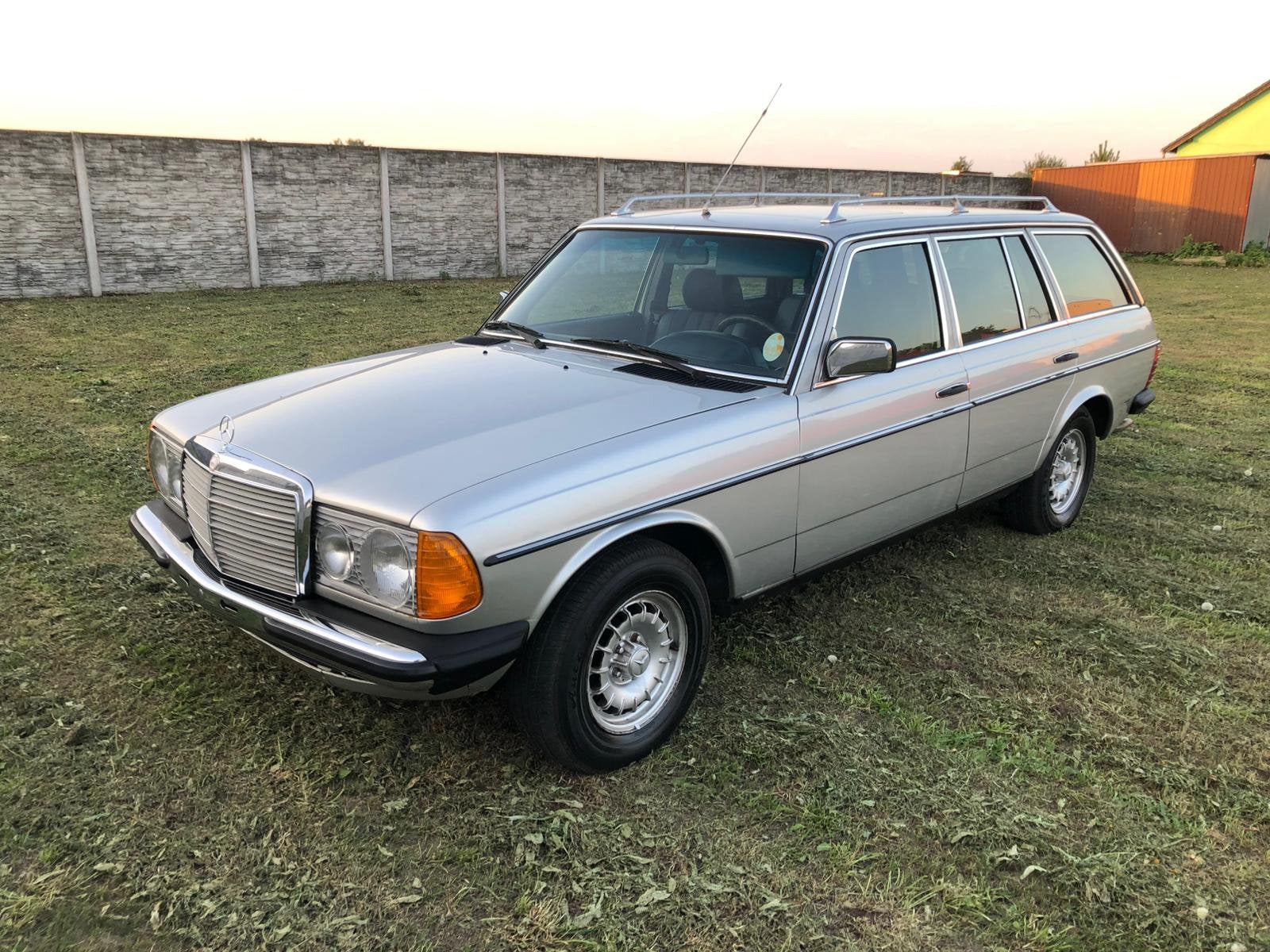Mercedes w123 touring kombi automaat benzine stationoldtimer, foto 2