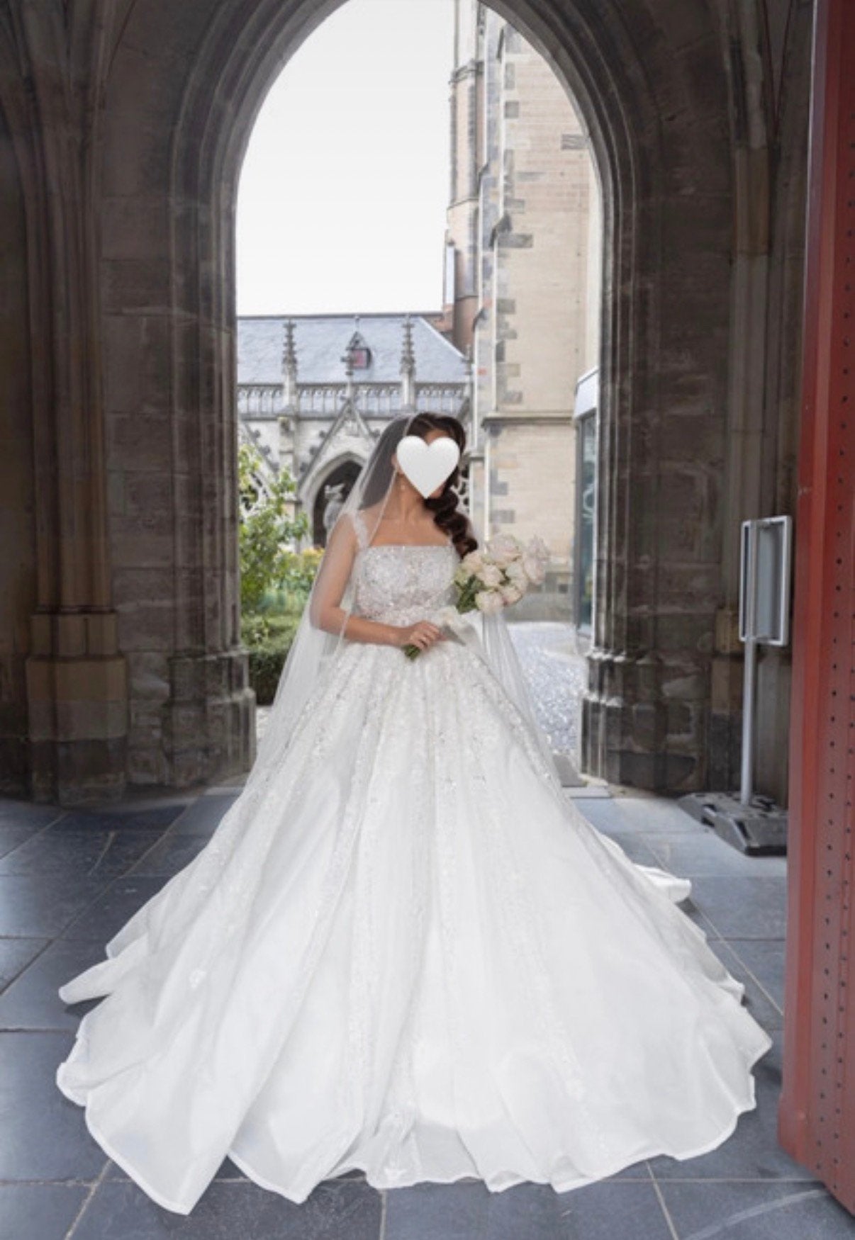 Witte prinsessen trouwjurk met steentjes + sluier, Ophalen, Zo goed als nieuw, Wit, Trouwjurk