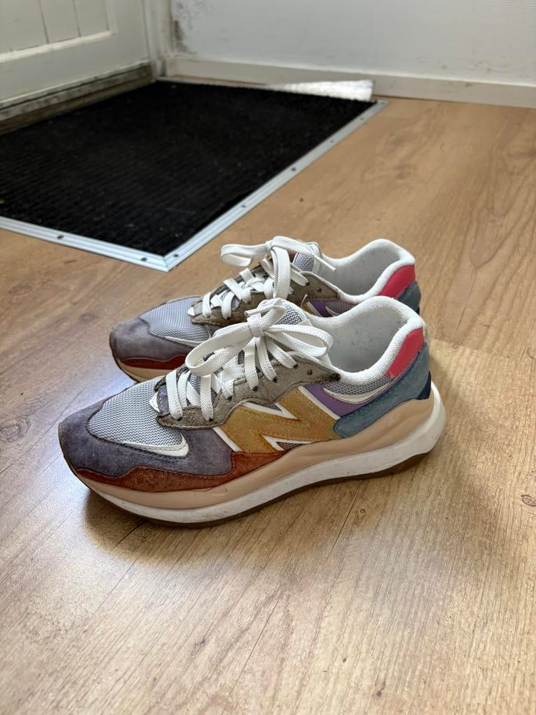 New Balance 5740 Panelled Lace-Up Sneakers Geel Dames, Ophalen, Overige kleuren, Sneakers of Gympen, Gedragen