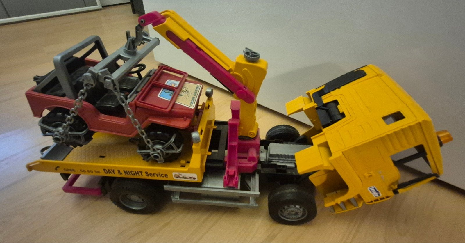 Bruder auto ambulance met takel., Ophalen, Zo goed als nieuw, Auto, Overige merken