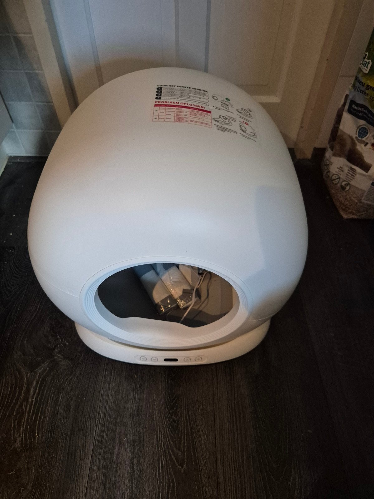Elektrische kattenbak, Ophalen of Verzenden, Zelfreinigend, Zo goed als nieuw, Gesloten