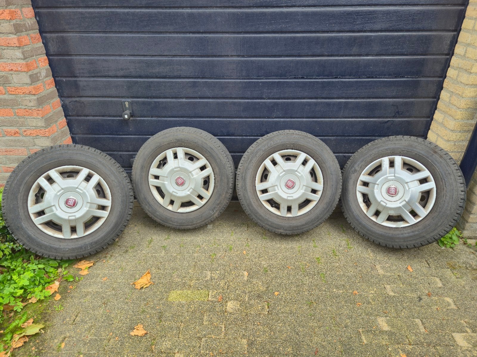 Winterwielen Fiat Ducato (vanaf 2009) met wieldoppen, Ophalen, 15 inch, Banden en Velgen, Winterbanden