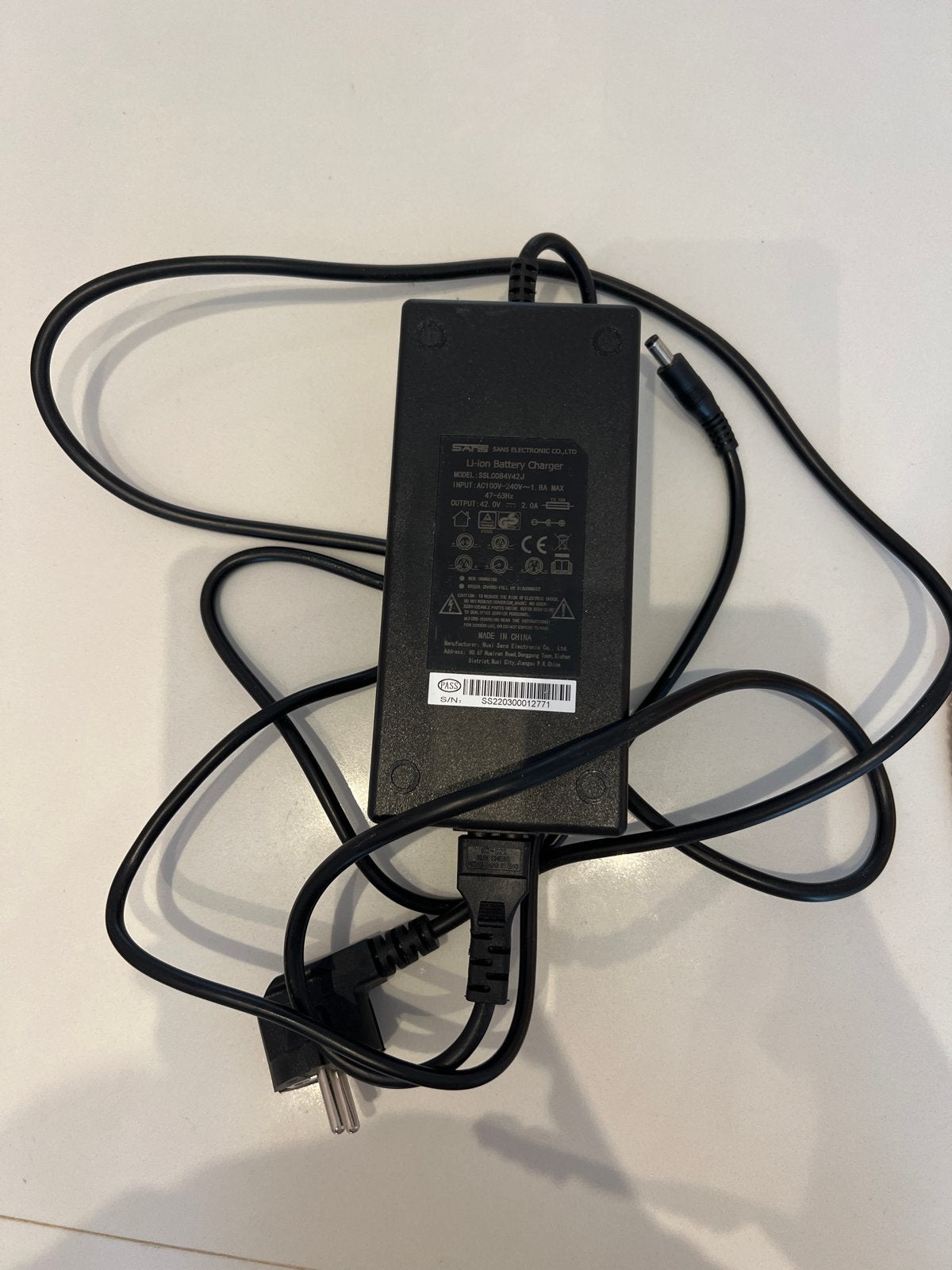 Li-ion Batterijlader 42.0V 2.0A - SANS ELECTRONIC, Ophalen of Verzenden, Gebruikt