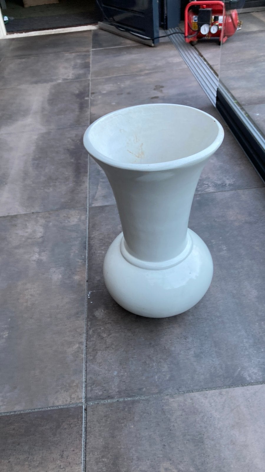 Grote vaas., Huis en Inrichting, Ophalen, Gebruikt, Wit, 40 cm