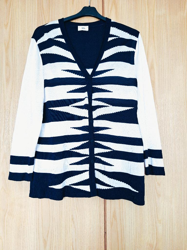 Mooie set - vest en trui - ARA - blauw/wit - Maat 46, Ophalen of Verzenden, Zo goed als nieuw, Maat 46/48 (XL) of groter, Blauw