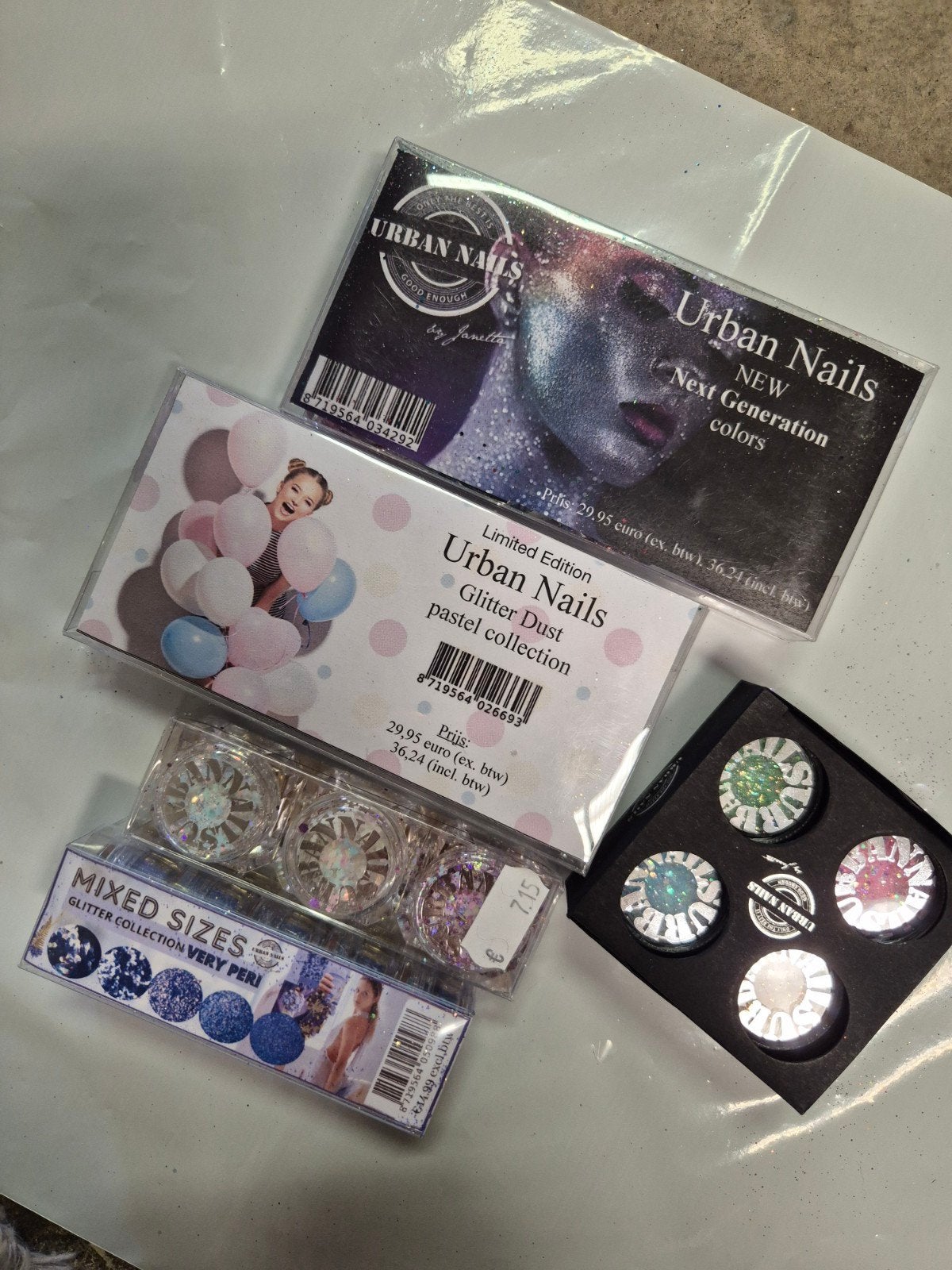 Nieuw Urban Nails 5x glitter collectie pakket 9, Overige kleuren, Nieuw, Ophalen of Verzenden, Handen en Nagels
