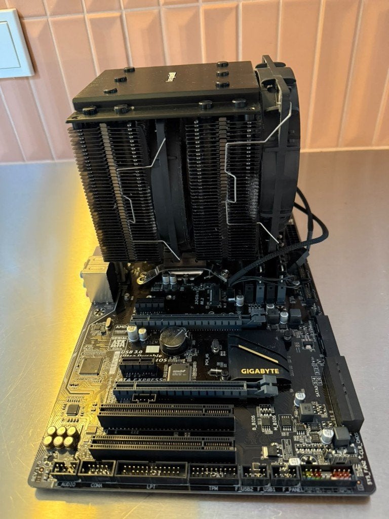 Processor met moederbord, geheugen en koeler, Gebruikt, LGA 1151, DDR4, Ophalen of Verzenden