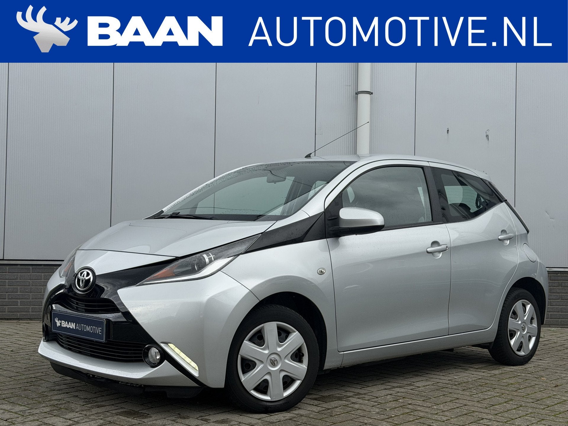 Toyota Aygo 1.0 VVT-i x-nav | Camera | Navi (bj 2018), Voorwielaandrijving, Gebruikt, Euro 6, 4 stoelen